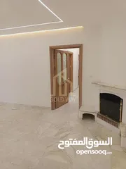  1 شقة أرضية 200م للإيجار السنوي في أجمل مناطق عبدون / REF 2054