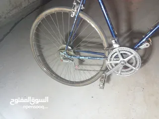  1 بسكليت حالة جيدة للبيع جنط 27 ويمكن التفاوض