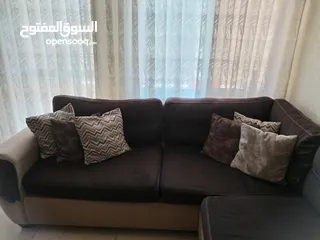  13 طقم كنب كورنر بحالة ممتازة استعمال  خفيف قماش ثقيل  تفصيل سفنج عالي خشب تقيل