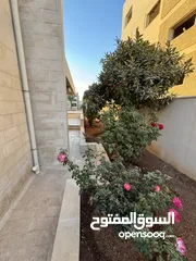  17 شقة من فيلا - ام أذينة - 3نوم 1ماستر - 350م - ارضي - مدخل مستقل - قرب الخدمات