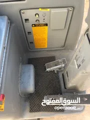  4 ماكينات تنظيف سجاد وجلي بلاط امريكيه للبيع