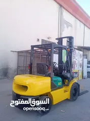  3 رافعات شوكية نوع كماتسو حمولت 3 طن قير اتومتك سايد شفت جك وصط بحاله ممتاز