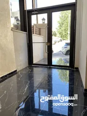  13 شقة مميزة للبيع   تشطيب سوبر ديلوكس  موقع استراتيجي مساحة الشقة 161 عمر البناء 3 سنوات