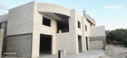  9 مخازن للايجار