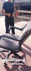  1 كرسي مكتبي مريح صغير