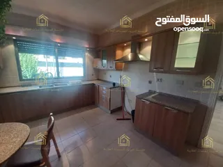  10 شقة فارغة للايجار دير غبار 200م