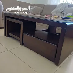  2 طاولات بحاله الوكاله