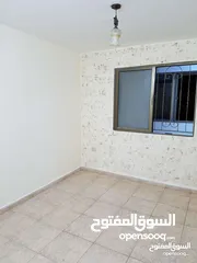  5 مكتب/شقة/ استديو /عيادة غرفتين وصالة ومطبخ وحمام طابق ثاني شرق دوار القبة للايجار او البيع من المالك
