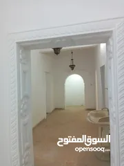  13 للبيع عماره في مكه حي النزهه