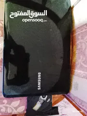  2 لابتوب سامسونج ويندوز 7 مستعمل بدو بطارية مع شاحنة الاصلي