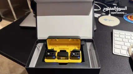  3 The brand is NEEWER and the model is CM28 Microphone