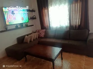  2 أثاث غرفة ضيوف ممتاز للبيع بشكل كامل او مجزء السعر مجزء على الهاتف
