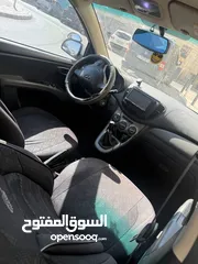  4 هونداي i10  2012
