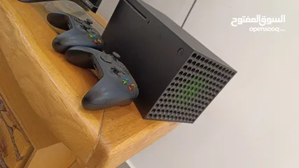  1 اكس بوكس سيريس اكس مع 2 يد و3العاب