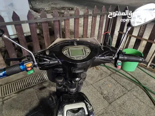  4 دراجهكهربائيه للبيع بحال الوكاله