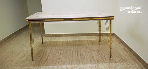  3 Strong wooden table with metal legs