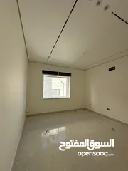  18 شقق جديده طريق المطار  ضاحيه الأمير علي  بالقرب بيت المقدس تشطيب سوبر ديلوكس يوجد ثالث مع روف