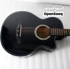  1 قيتار للبيع مو مستخدم إلا شهر نظيف و أوتاره صاحيه