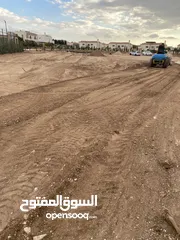  4 جرافات صغيرة للإيجار اليومي أسبوعي شهري وحفاوه بيبي