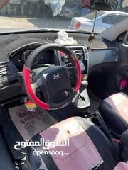  10 هيونداي توسان بحالة ممتازة جدا فحص كامل 7 جيد ومالك اول بالاردن للبيع
