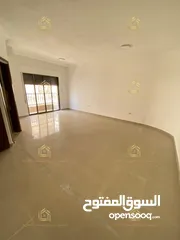  12 شقة في منطقة الكرسي بمساحة 220م