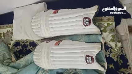  2 cricket kit ss , excellent condition