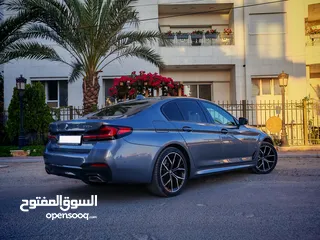  5 BMW 530e Kit M لا تحتاج الي نوع من الصيانه