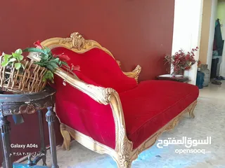  2 كنبه للبيع خشب لاتيه ملوكيه