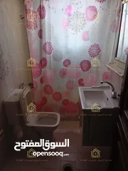  11 روف فارغ للإيجار الشميساني