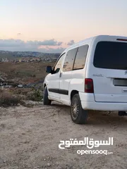  3 ستروين بارلينجو متور 1600 تيربو ديزل، جير عادي 5 سرعات، لون ابيض، موديل 2007 ترخيص 2008