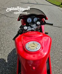  12 2005 Ducati Super Sport 800 with only 17k Kms 2005 Ducati Super Sport 800 بمسافة 11 ألف ميل فقط!