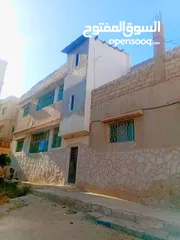  1 بيت للبيع.