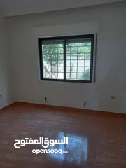  6 للبيع: شقة أرضية مميزة مع حديقة ومدخل خاص 3 غرف نوم 1 ماستر، كراج خاص، طبربور موقع سكني مميز وهادئ..