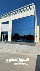  4 محل تجاري للبيع خلو