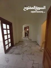  8 في أجمل مناطق دير غبار شقة 300م داخلي /350م خارجي بتشطيبات راقيه وسعر مميز / ref 9114