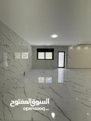 13 شقة شبه ارضي مع ترسات سوبر ديلوكس باجمل مناطق الجبيهة