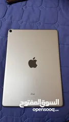  2 apple ipad pro 10.5 (2017)