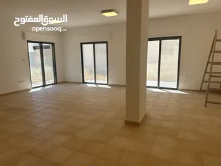  6 فيلا 3 طوابق للإيجار السنوي