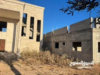  9 فيلا فاخرة على أرض 2000م تصنيف أ A, طابو – زاوية شارعين + مجلس ضيوف مستقل في طوباس