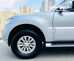  19 MITSUBISHI PAJERO 3.5 V6 4WD MODEL 2014 GCC SPECS VIN 4625