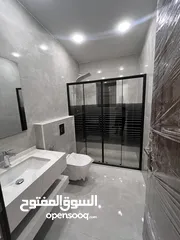  11 شقق مميزة مساحة 190 متر للبيع في شارع الحرية خلف دائرة اراضي جنوب عمان