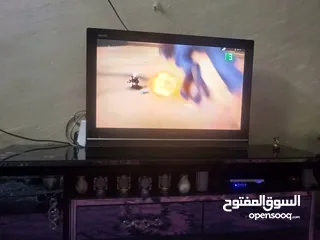  12 شاشه شارب 32 بوصه بحاله ممتازه وعلى الفحص
