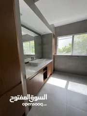  24 فیلا فخمة للبیع منطقة راقیة /Luxurious villa for sale in an upscale area /