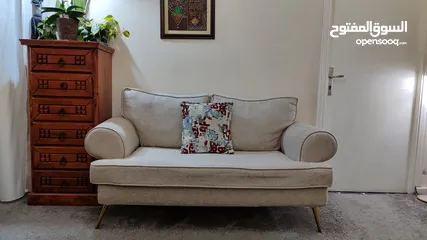  3 كنب مستعمل بحالة ممتازة موديل امريكي 7 مقاعد