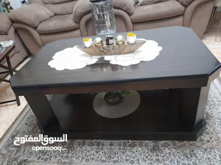  1 طاولة خشب مستعمل