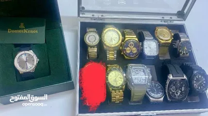  1 12  ساعه  منهم 4كوبي و 8 اصلي  2 جداد  6 مستعمل   كامل