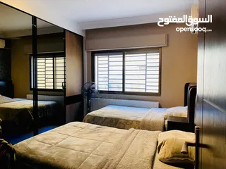  6 شقة مميزة للبيع على طريق المطار / الحويطي