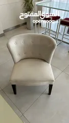  1 كرسي اوف وايت كبير للبيع