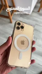 3 آيفون 11 برو 256 قيقا الجهاز نضيف فقط مغير بطاريه نسبتها71 السعر 700 وقابل للمراعااا