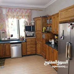  11 فيلا فاخرة مفروشه للايجار من المالك